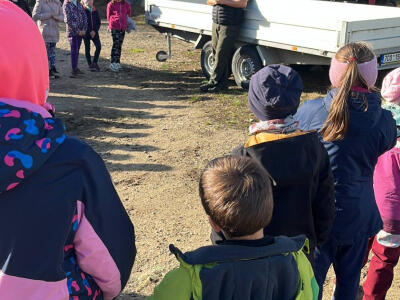 5B321450-00F7-478E-883D-798267A388CB